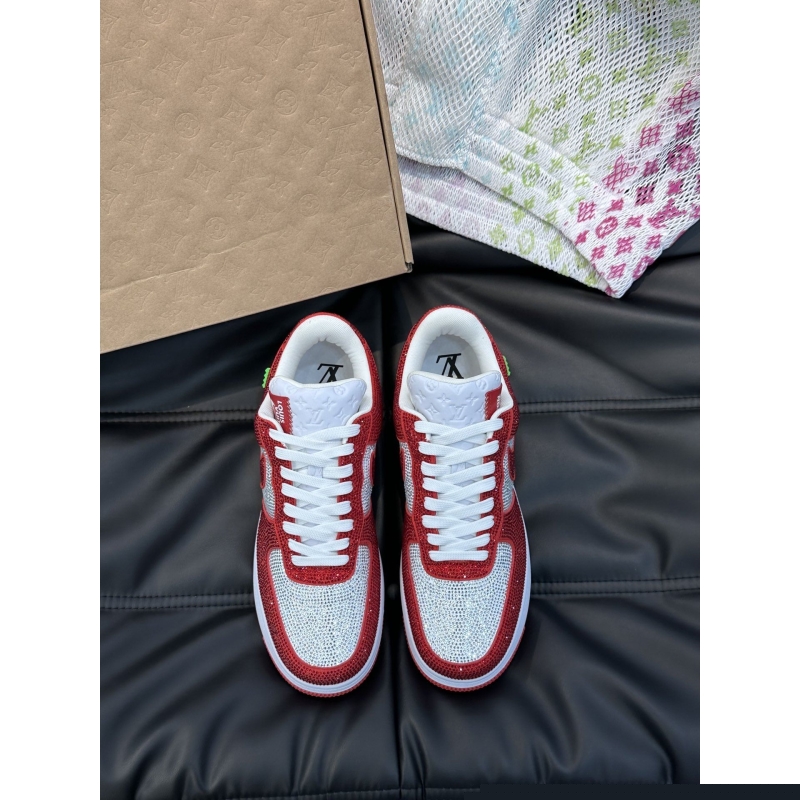 l**is V*t*n sneakers